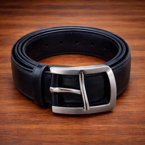 MAROQ - Prong Buckle Leather Belt – Classic Elegance